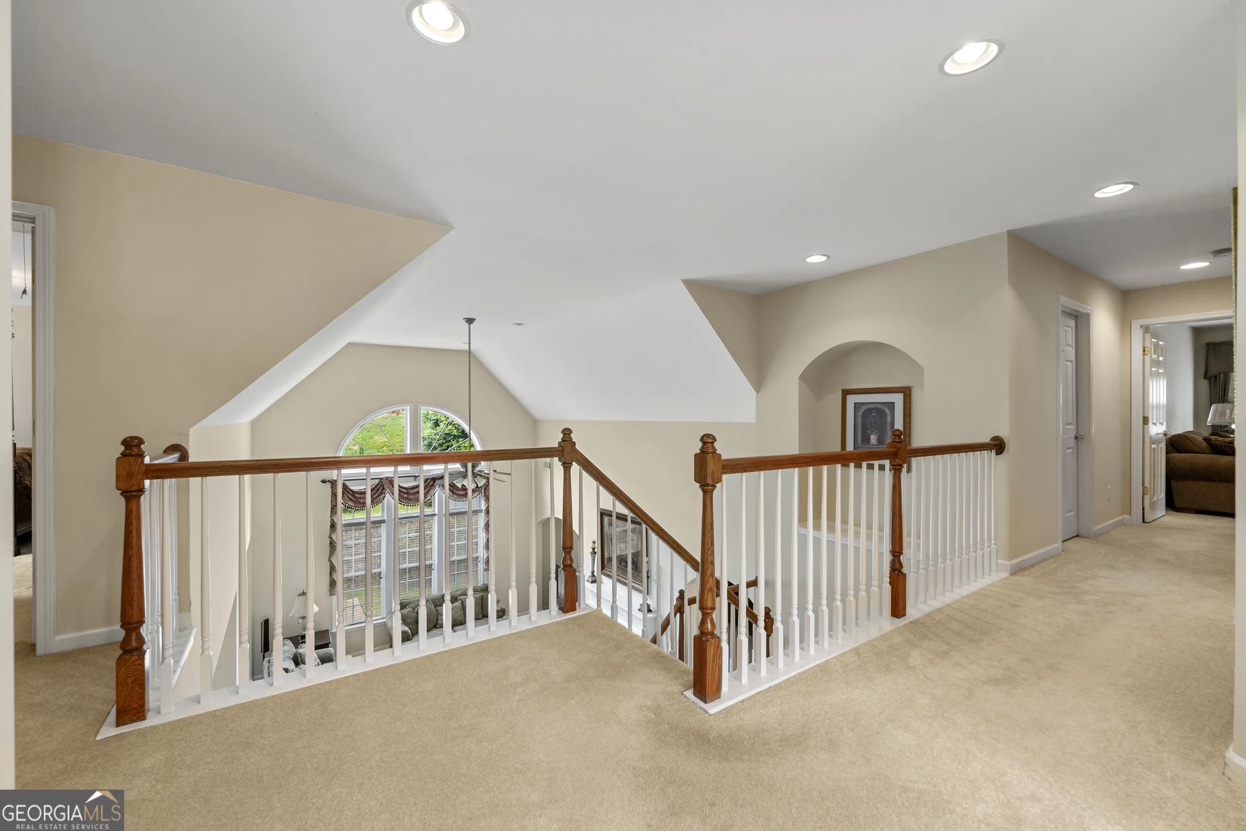 7621 Forest Glen Way — photo 9 of 36