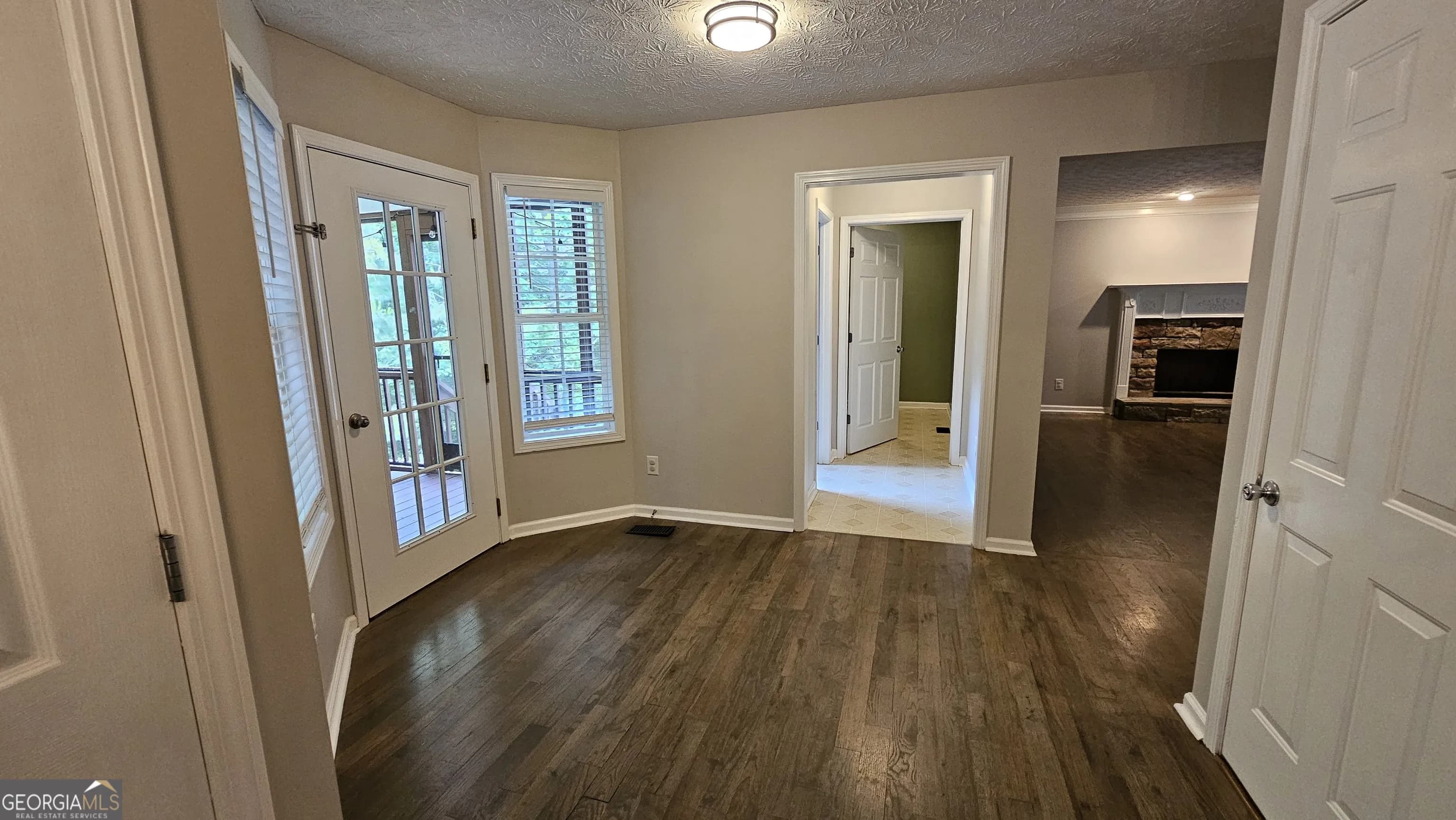 147 Oliver Dr — photo 7 of 54