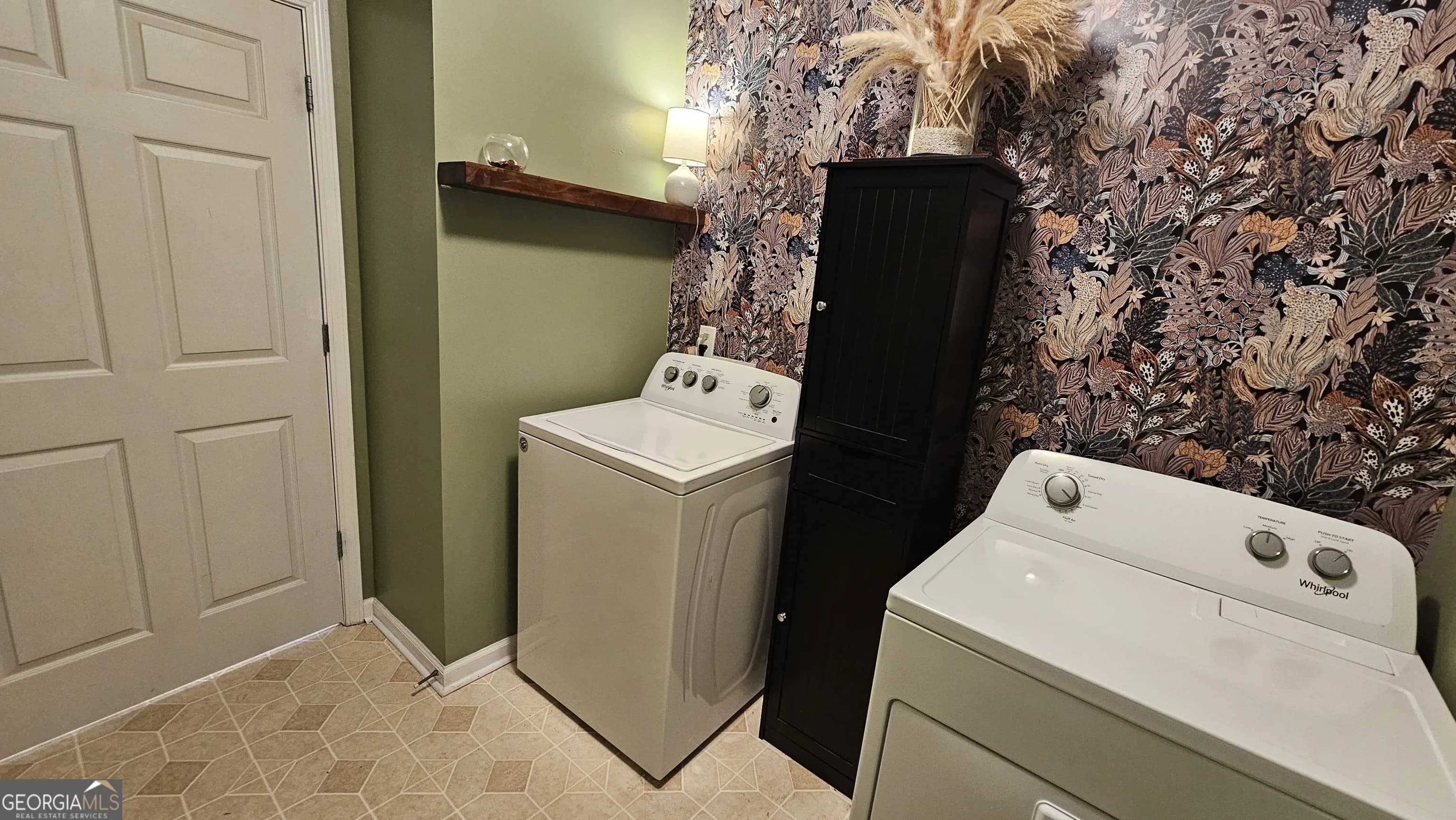 147 Oliver Dr — photo 10 of 54