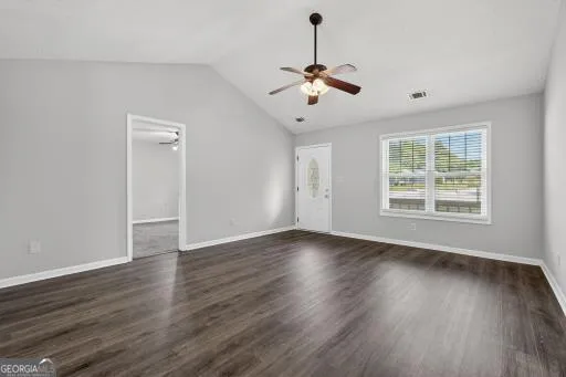 589 Linda Ln — photo 7 of 36