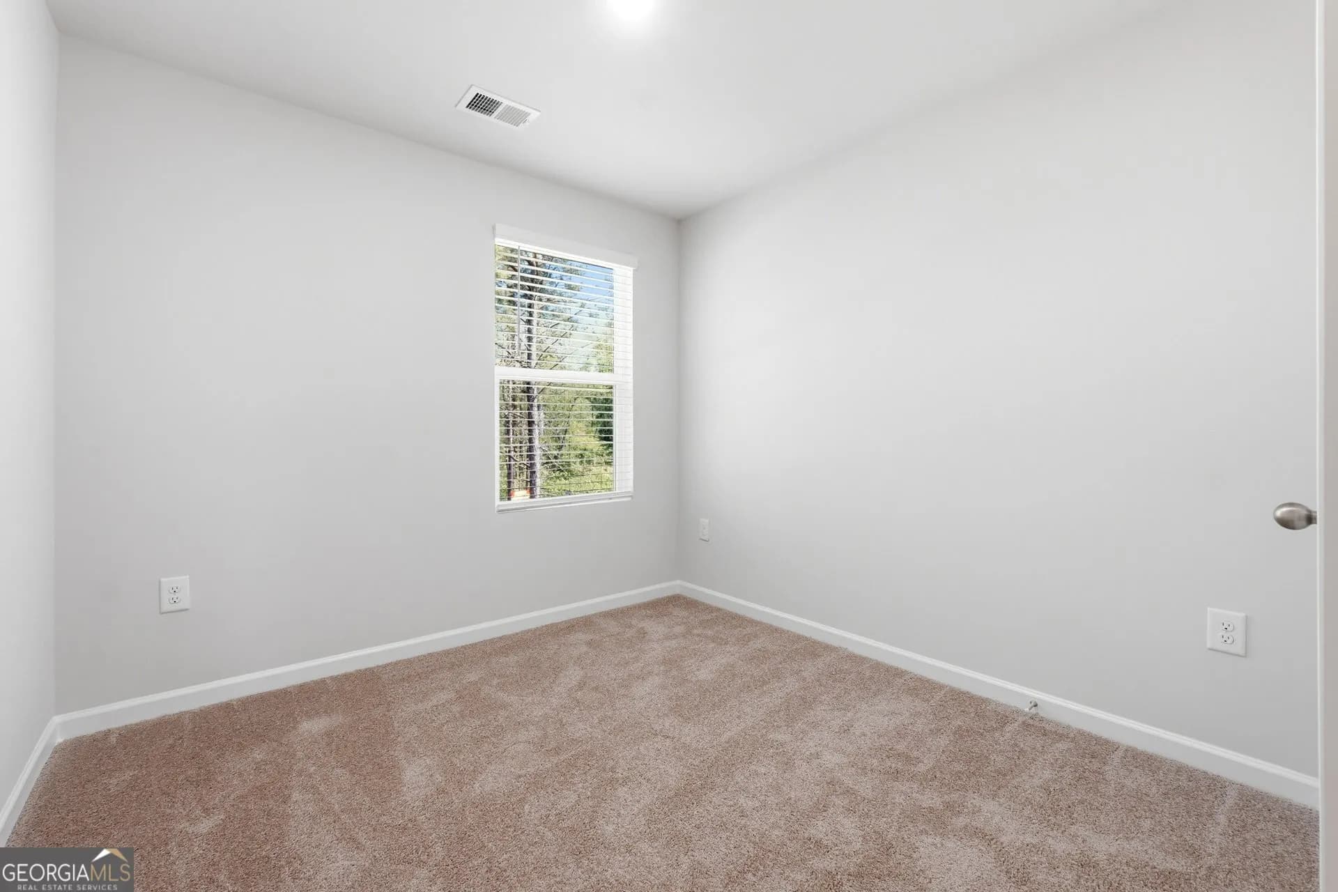 116 Meadowview Dr — photo 17 of 31