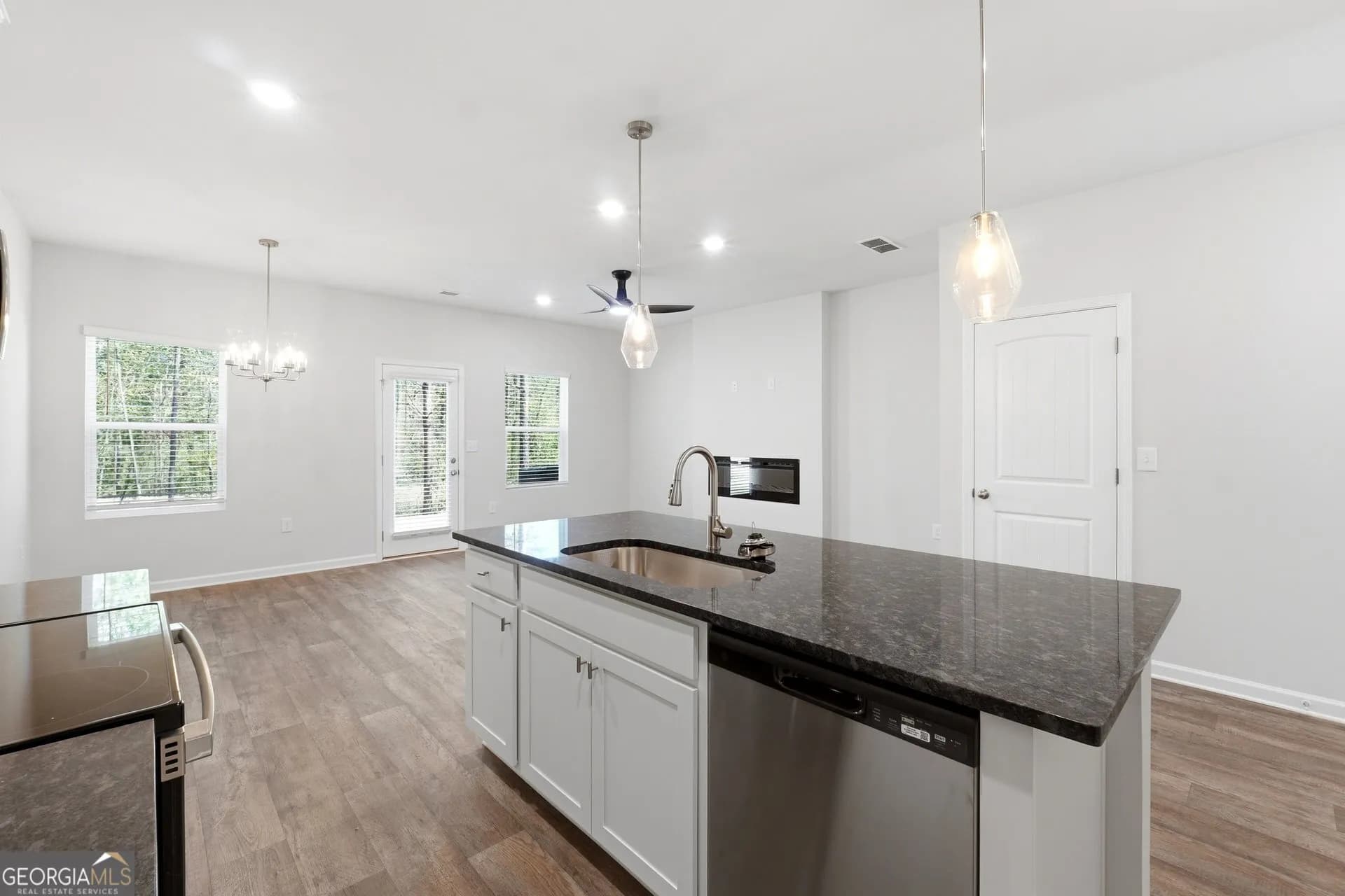 116 Meadowview Dr — photo 30 of 31