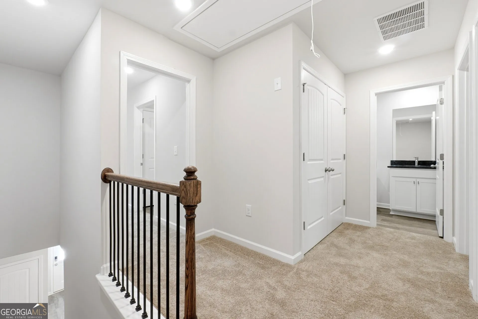 116 Meadowview Dr — photo 10 of 31