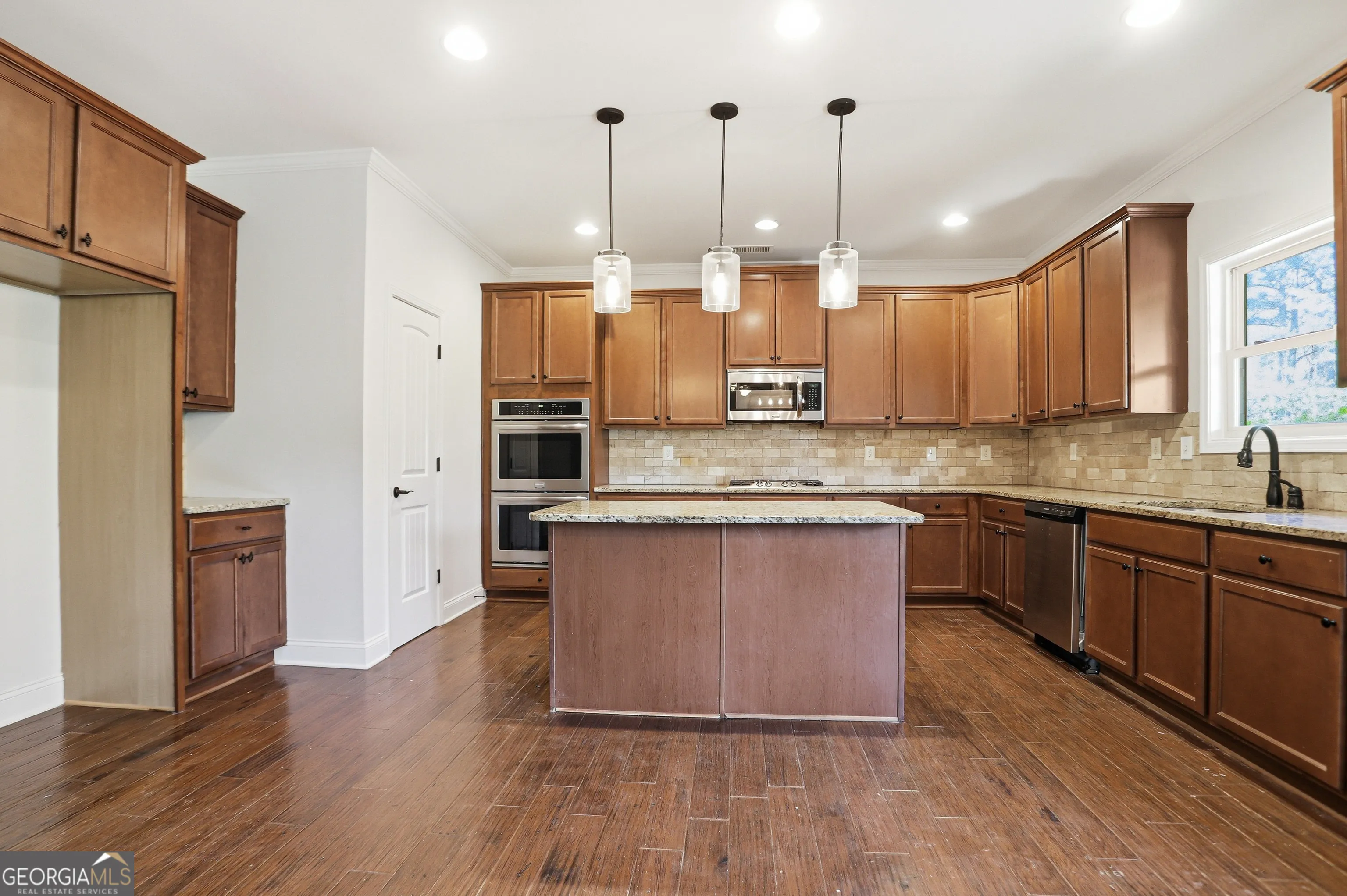 296 Riverwalk Manor Dr — photo 15 of 19