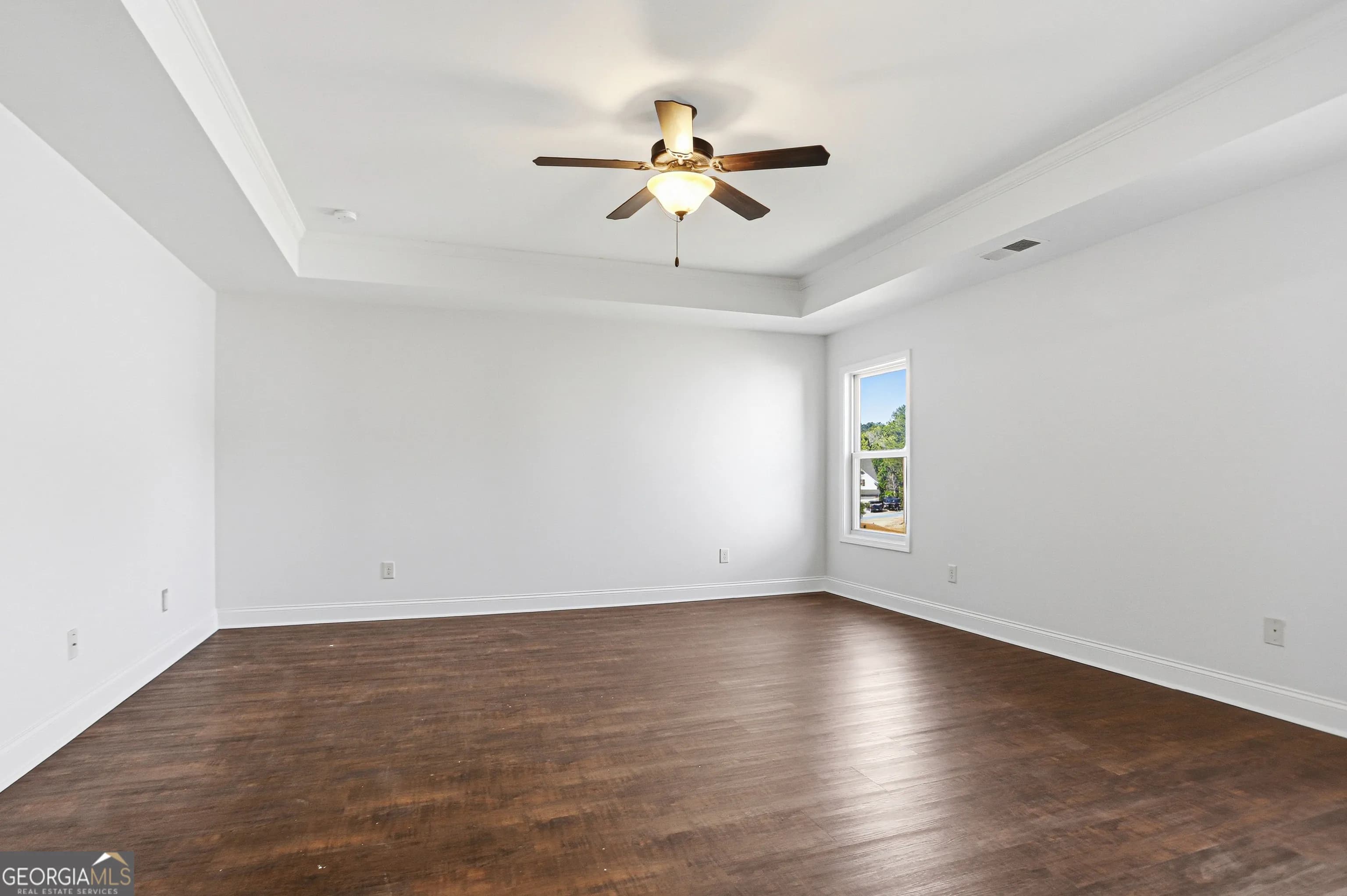 296 Riverwalk Manor Dr — photo 4 of 19