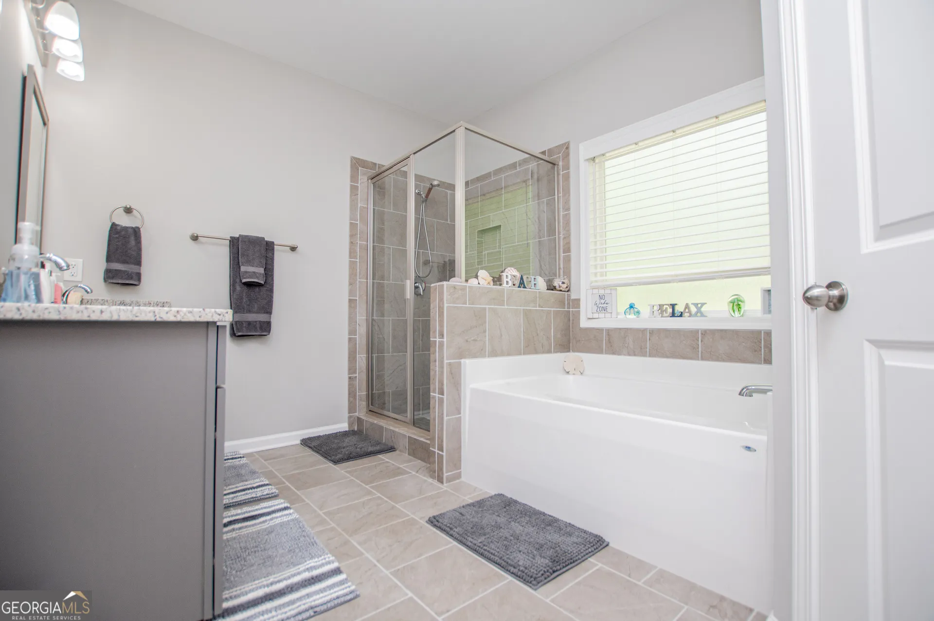 1146 Red Bud Cir — photo 32 of 73