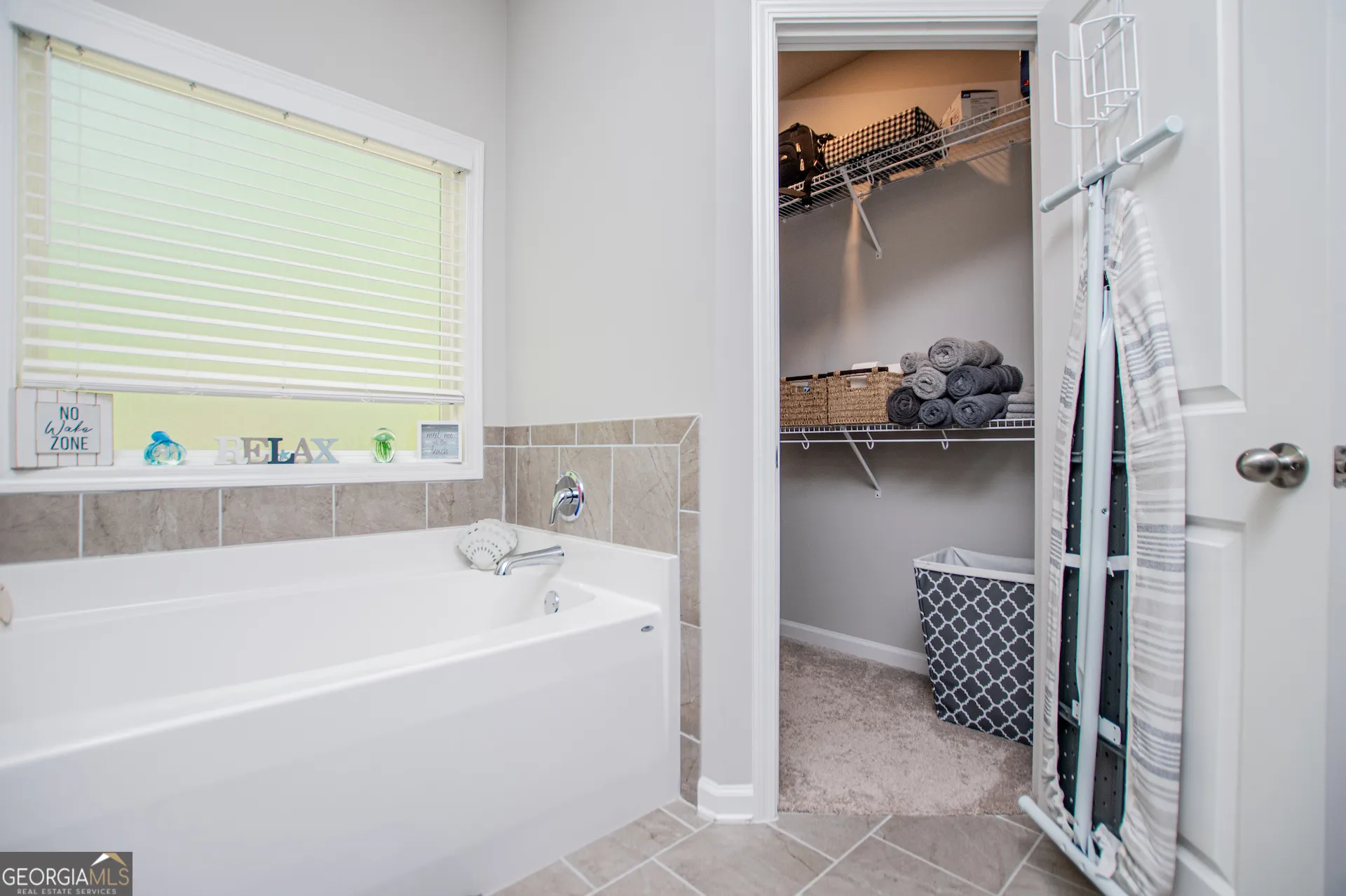 1146 Red Bud Cir — photo 31 of 73