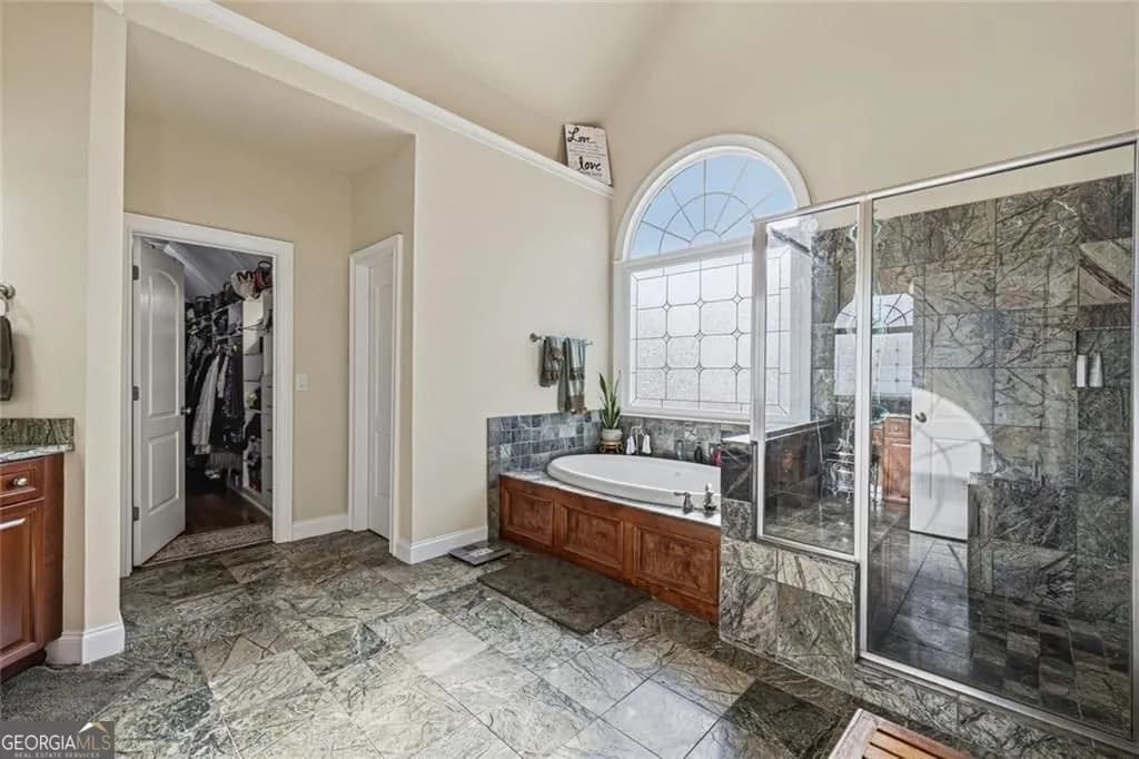 5662 Tuxedo Dr — photo 17 of 40
