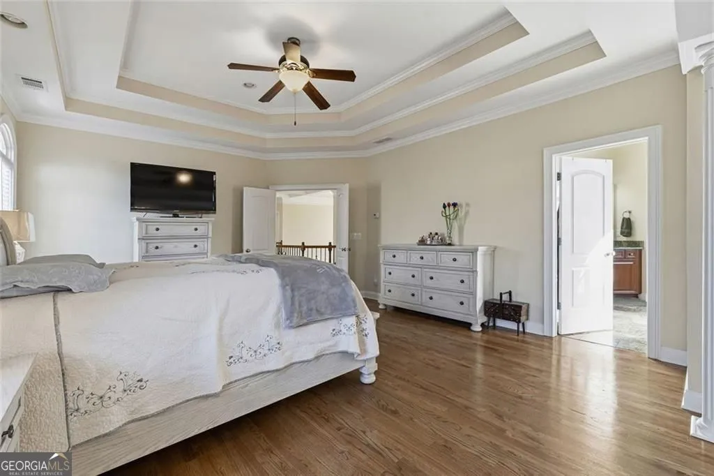 5662 Tuxedo Dr — photo 14 of 40