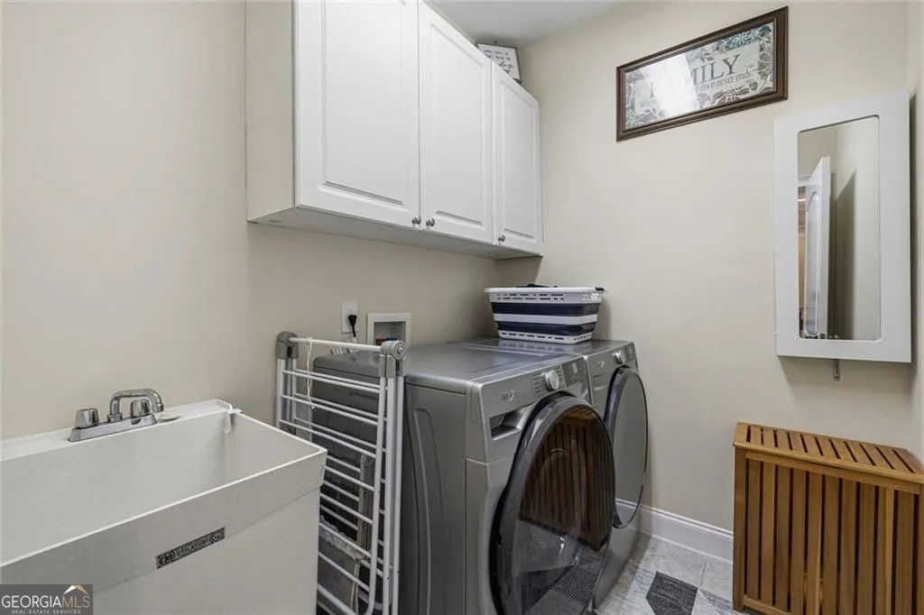 5662 Tuxedo Dr — photo 8 of 40