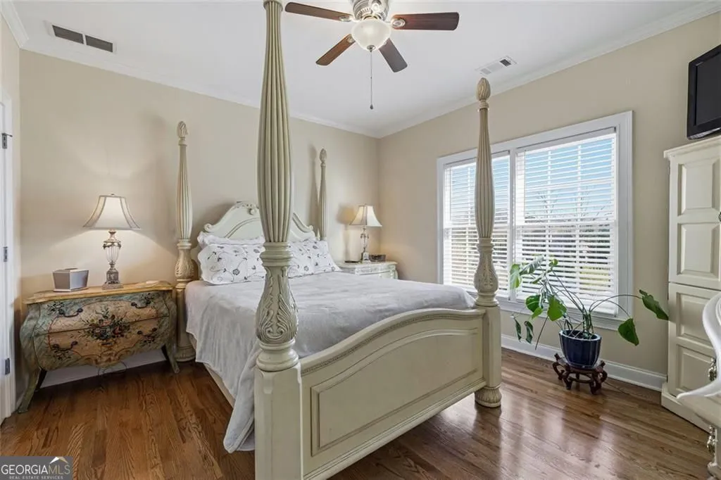 5662 Tuxedo Dr — photo 9 of 40