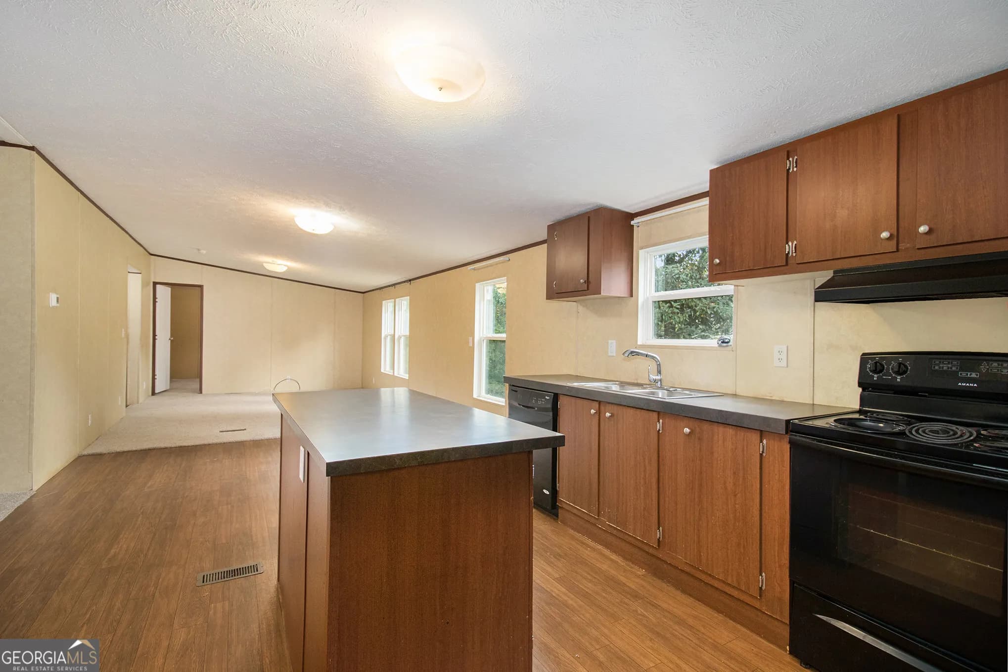 45 Harlan Lane Dr — photo 4 of 32