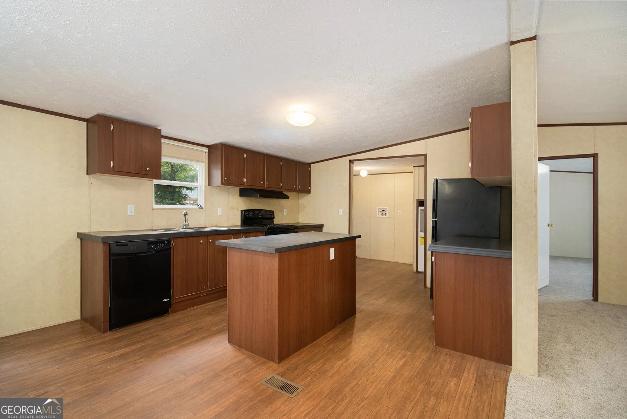 45 Harlan Lane Dr — photo 3 of 32