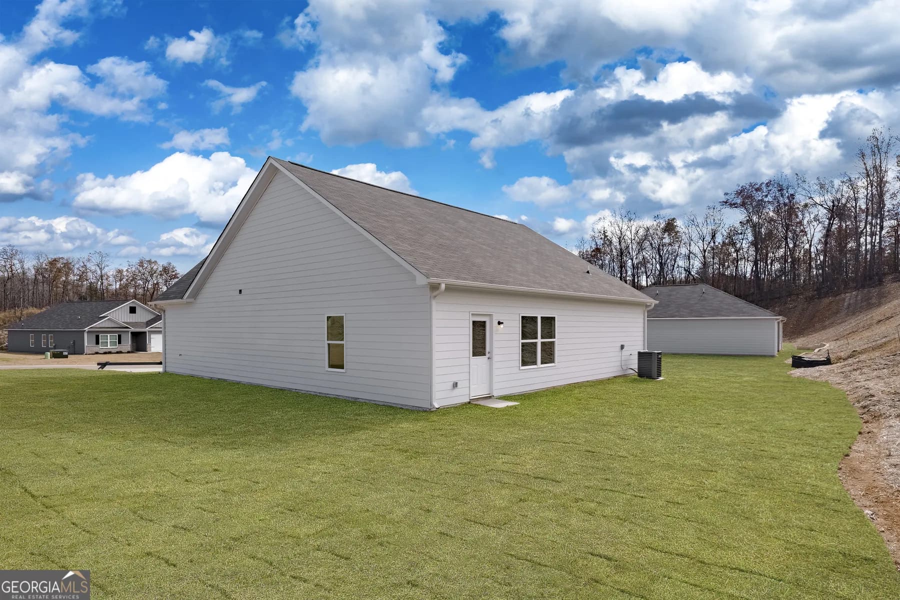 130 Howell Dr — photo 3 of 10