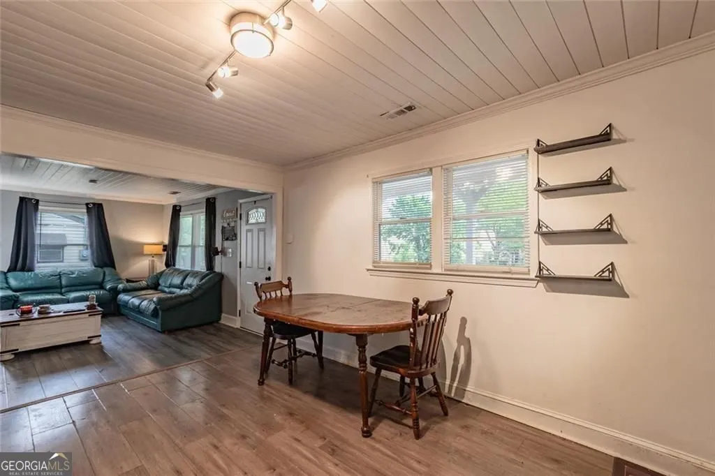 104 E Gordon St — photo 5 of 28