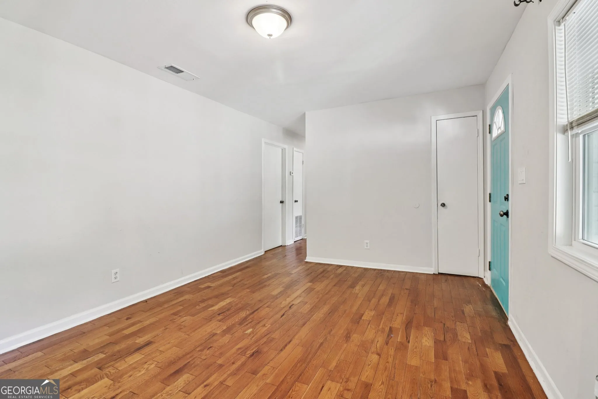 2344 Chestnut Log Pl — photo 3 of 57