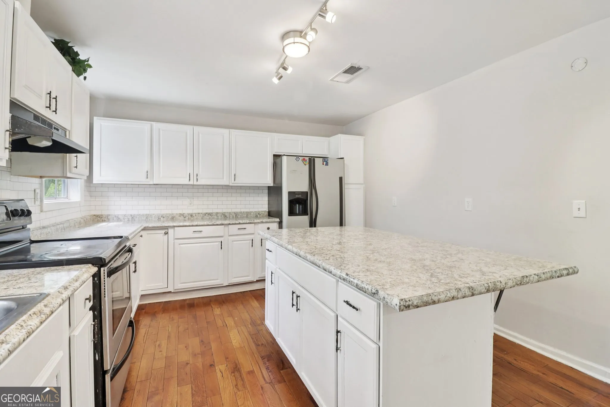 2344 Chestnut Log Pl — photo 18 of 57