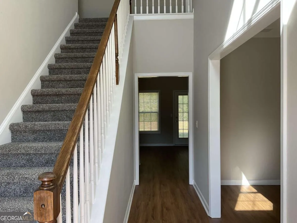 592 Kyles Cir — photo 13 of 25