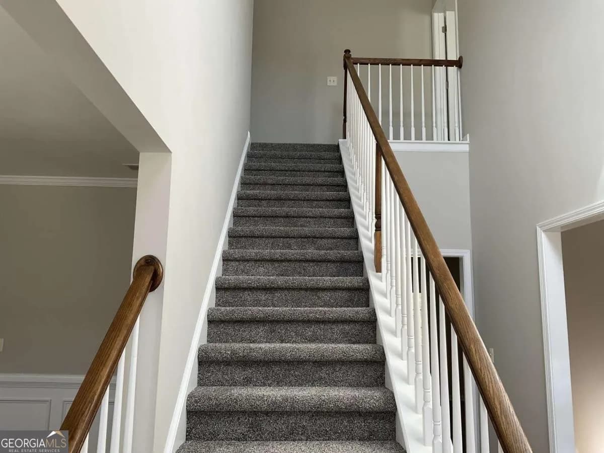 592 Kyles Cir — photo 4 of 25
