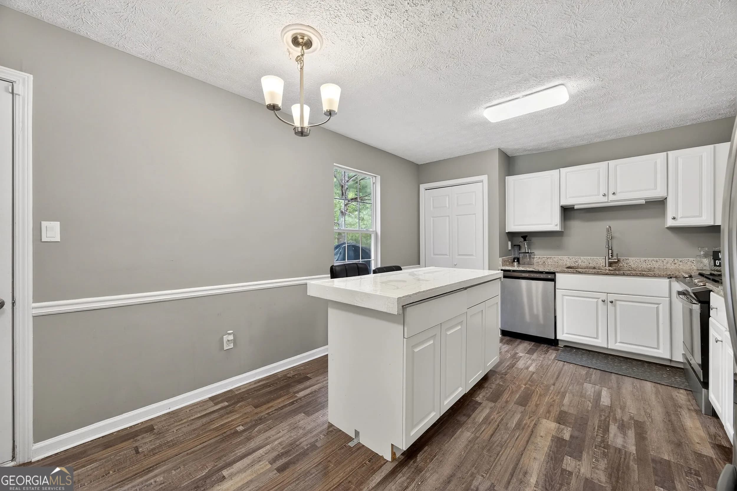 234 Hudson Cir — photo 10 of 15