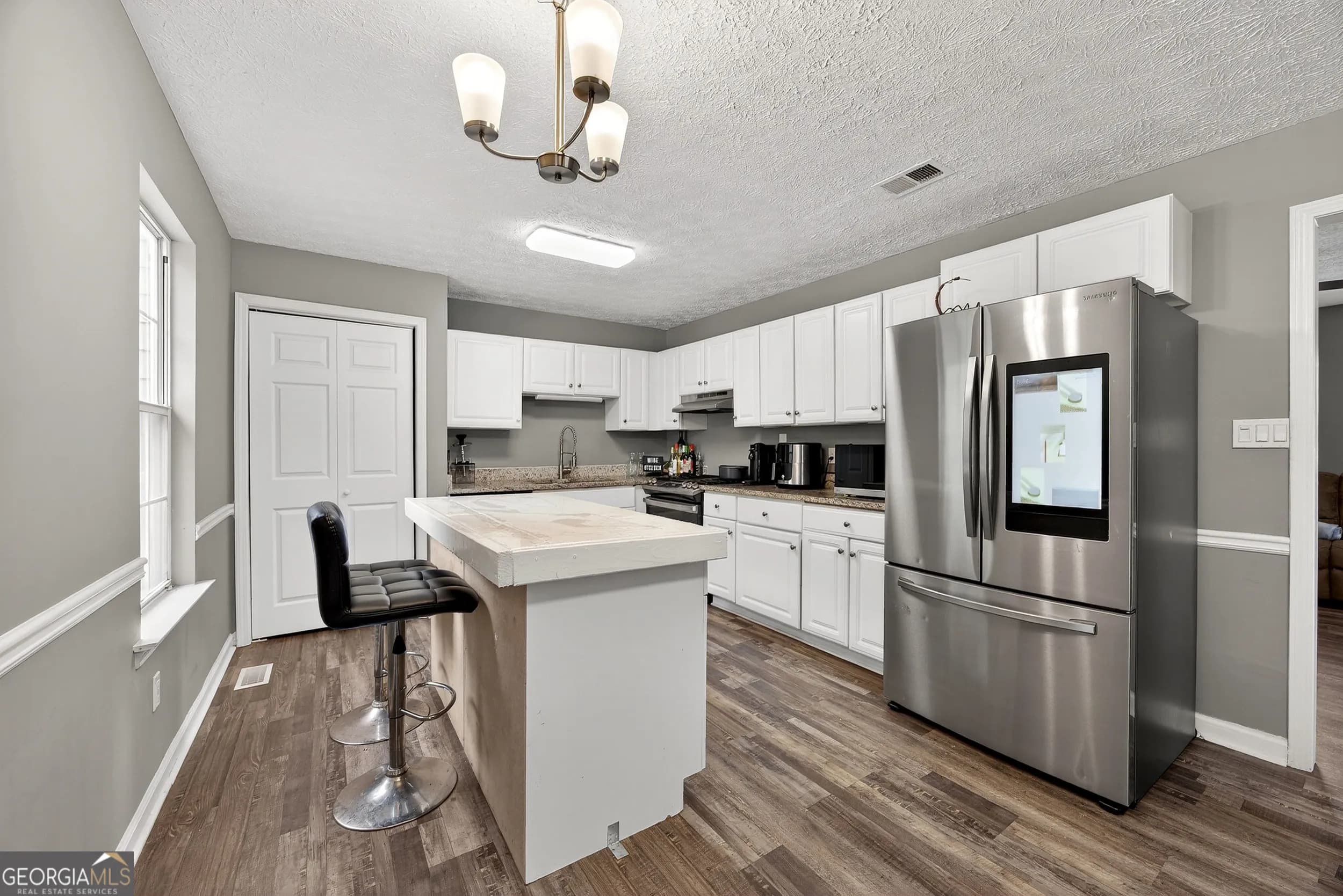 234 Hudson Cir — photo 9 of 15
