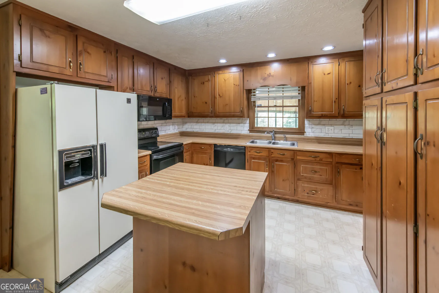 1301 Bob Hunton Rd — photo 16 of 59