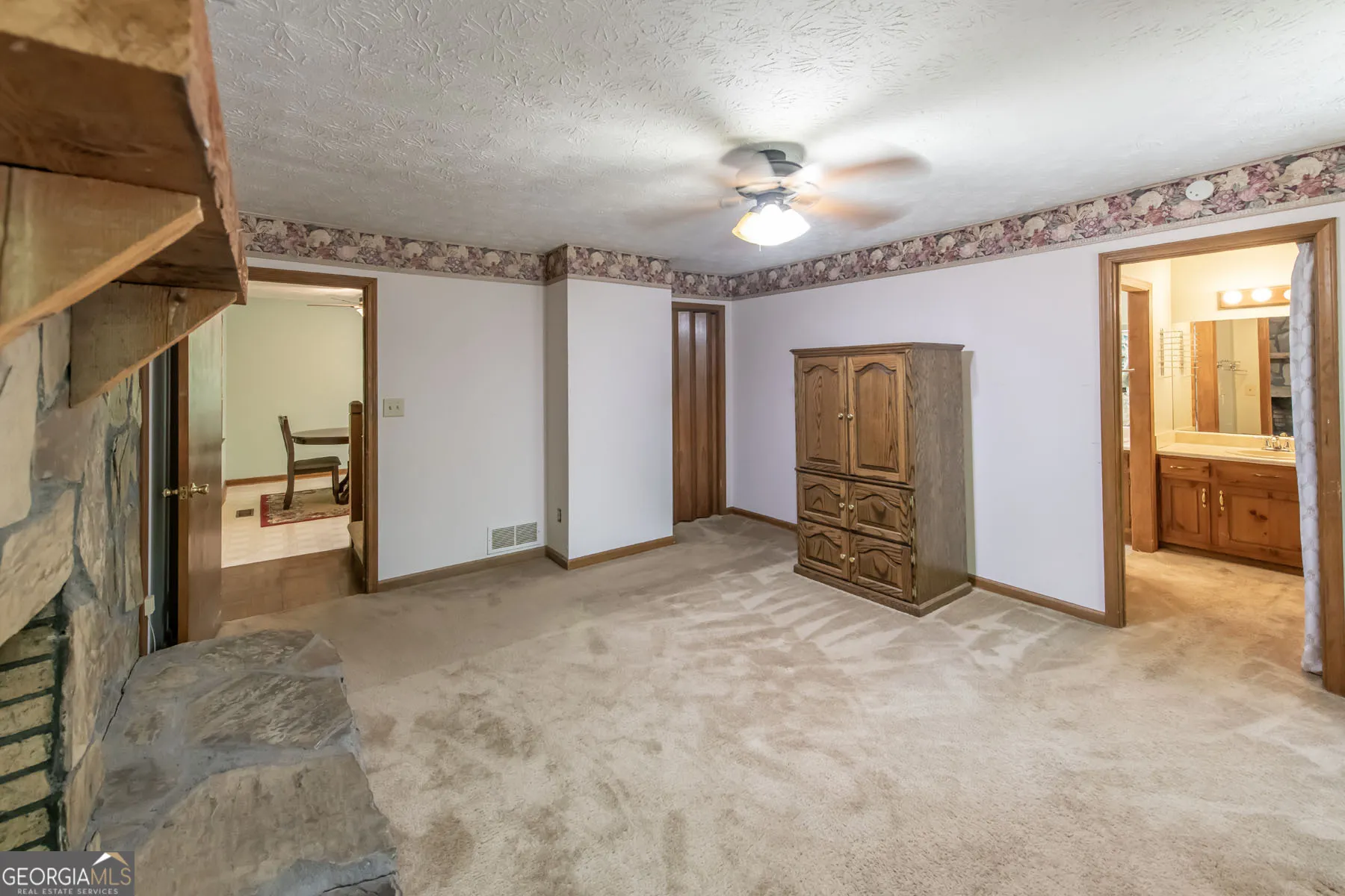 1301 Bob Hunton Rd — photo 11 of 59