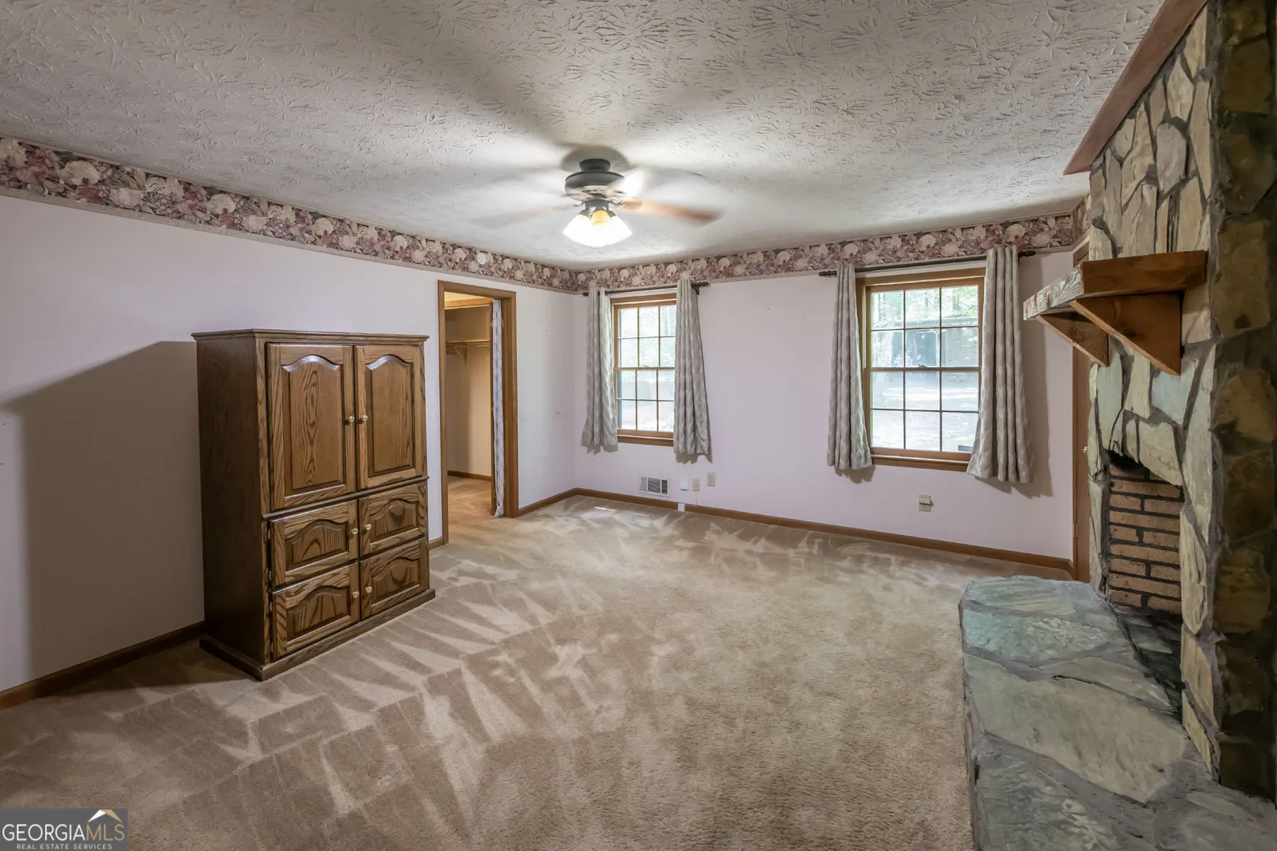 1301 Bob Hunton Rd — photo 10 of 59