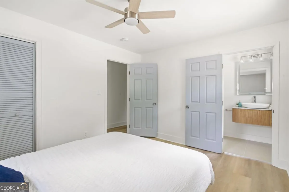 7170 Linda Dr — photo 11 of 33