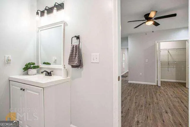 6236 Front St — photo 15 of 30