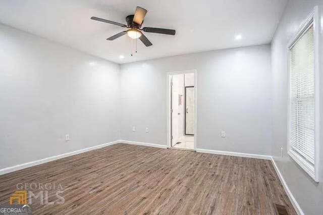6236 Front St — photo 16 of 30