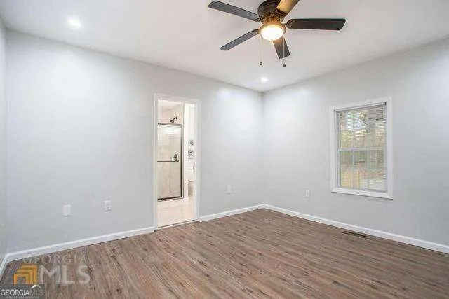 6236 Front St — photo 17 of 30