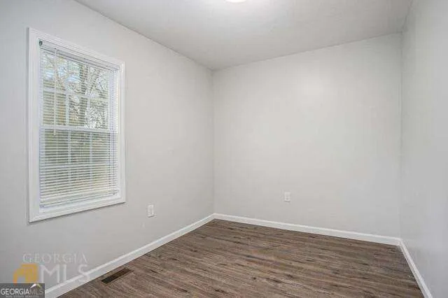 6236 Front St — photo 6 of 30