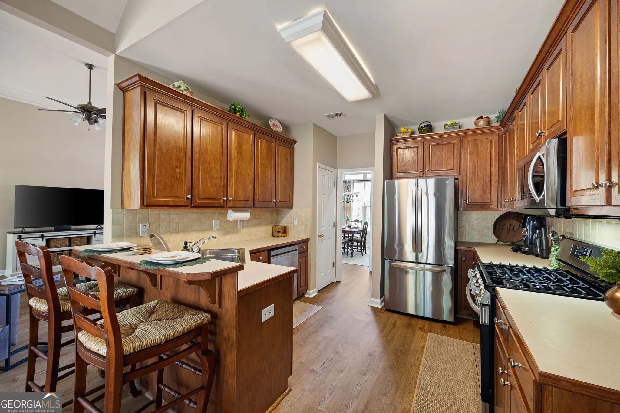 555 Golf Crest Dr — photo 4 of 34