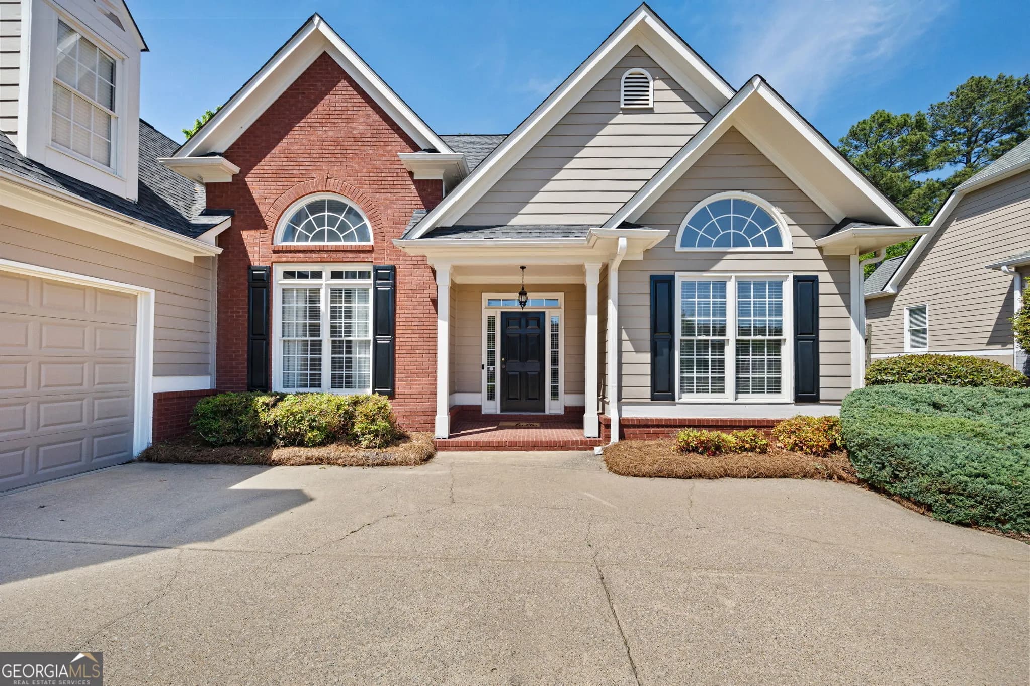 555 Golf Crest Dr — photo 2 of 34