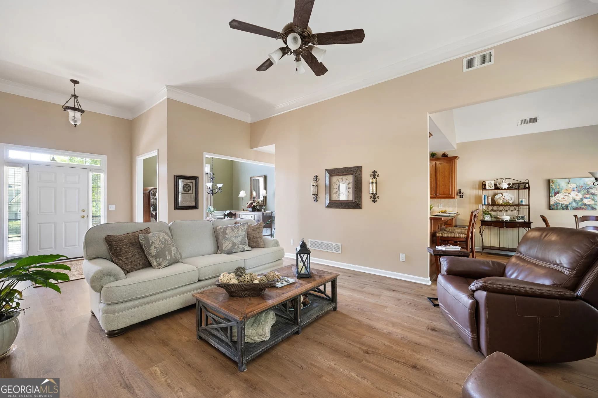 555 Golf Crest Dr — photo 6 of 34