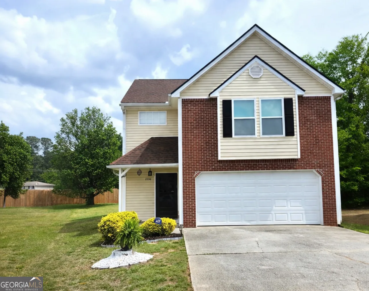 2226 Tuley Dr — photo 2 of 26