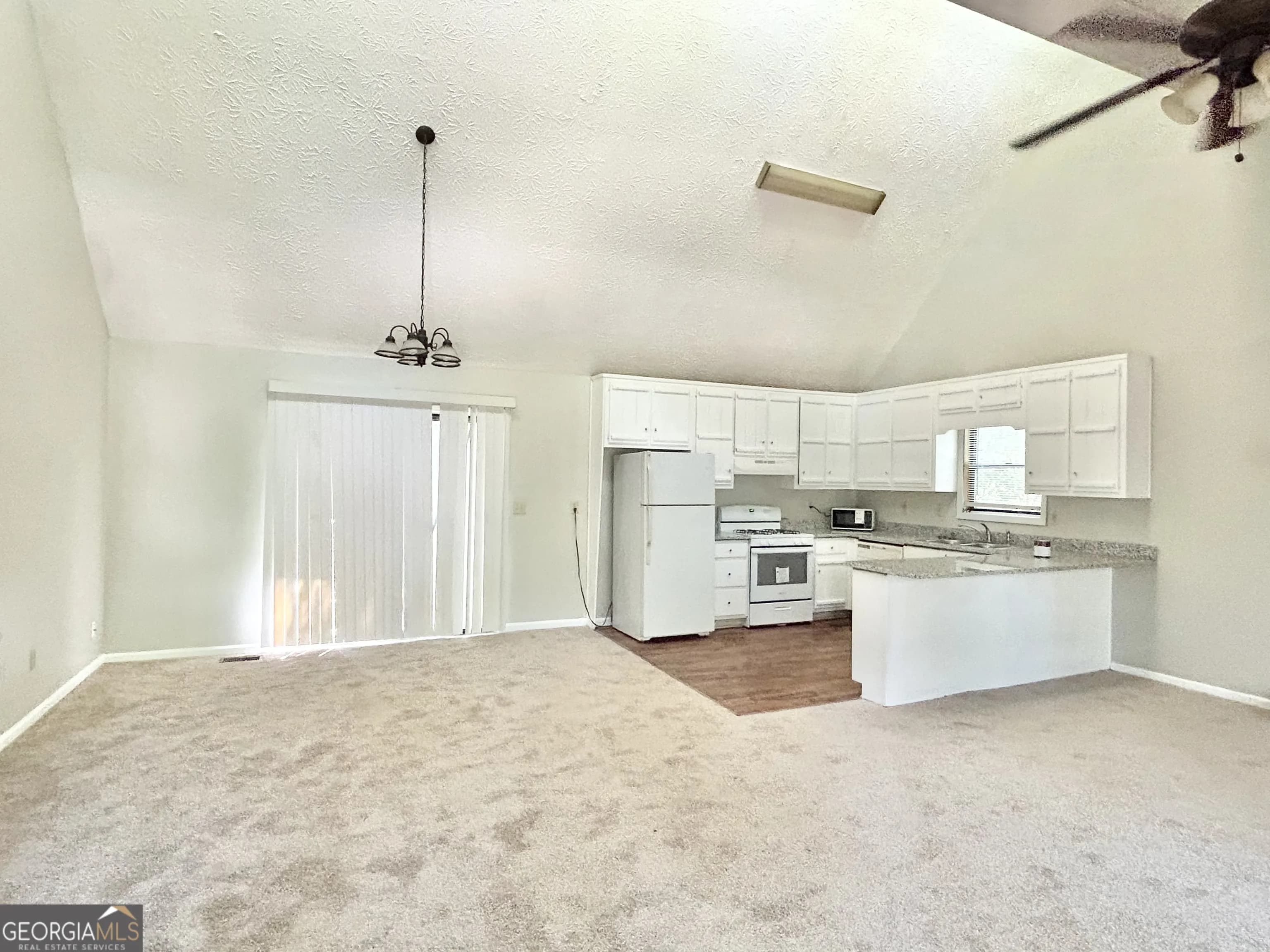 5955 Sutton Pl — photo 7 of 14