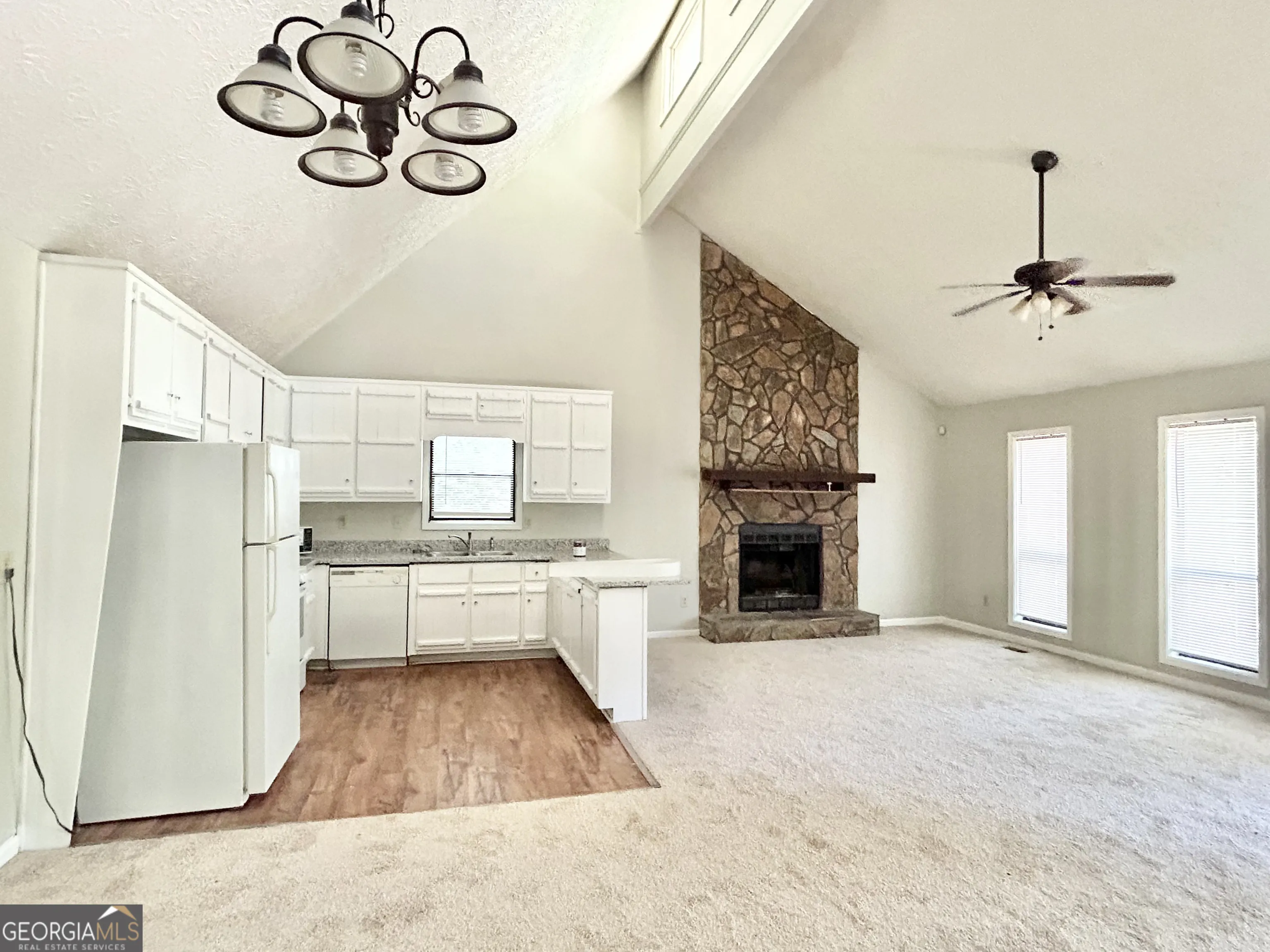 5955 Sutton Pl — photo 10 of 14