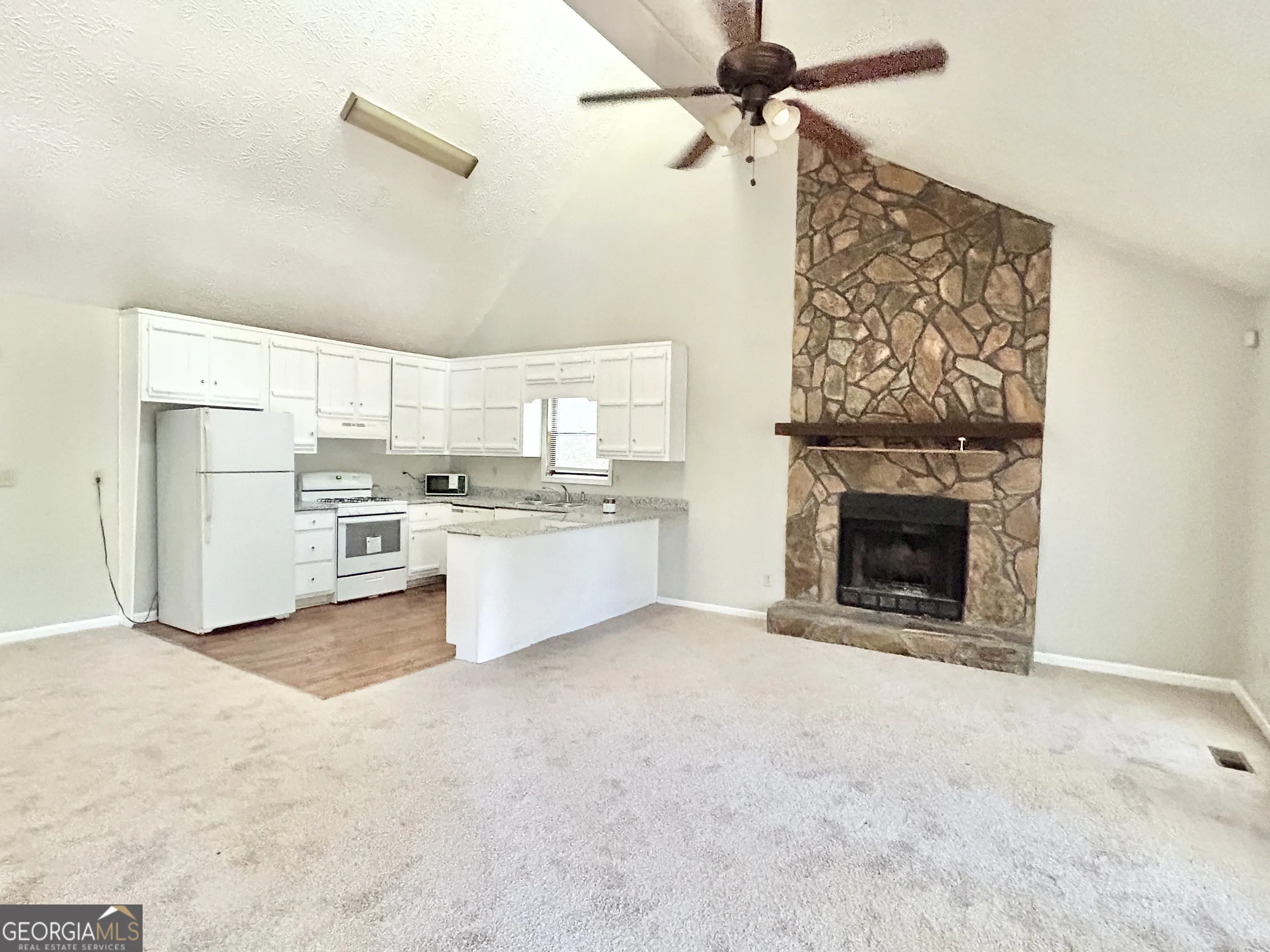 5955 Sutton Pl — photo 8 of 14