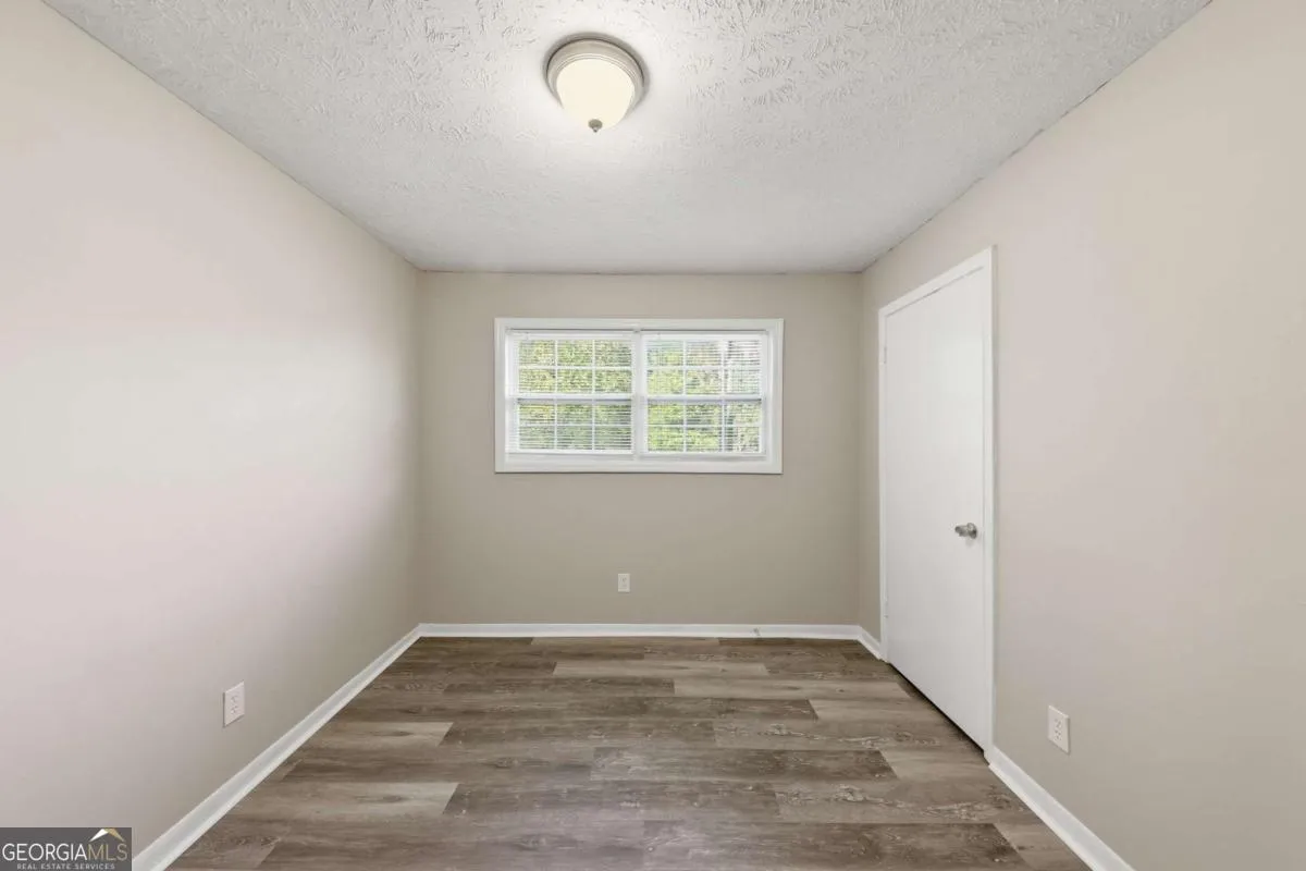 2322 Chestnut Log Loop — photo 4 of 21