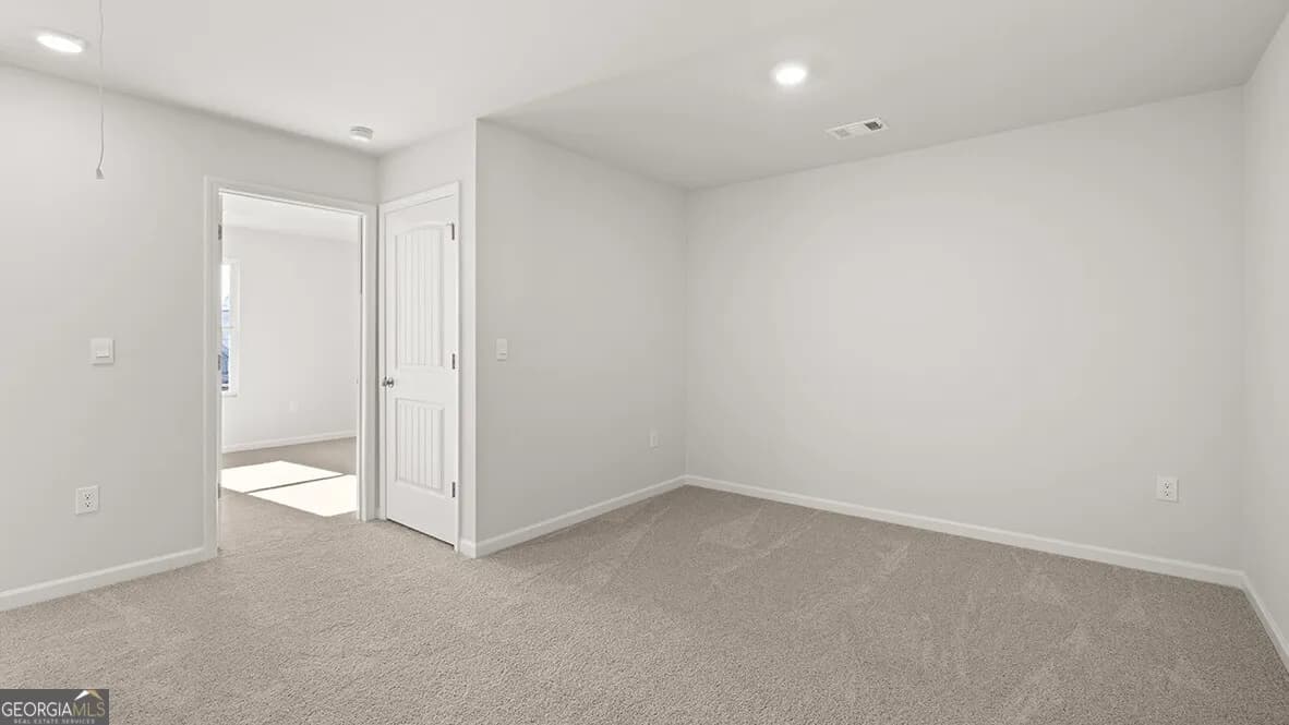 3728 Skylar Dr — photo 14 of 34