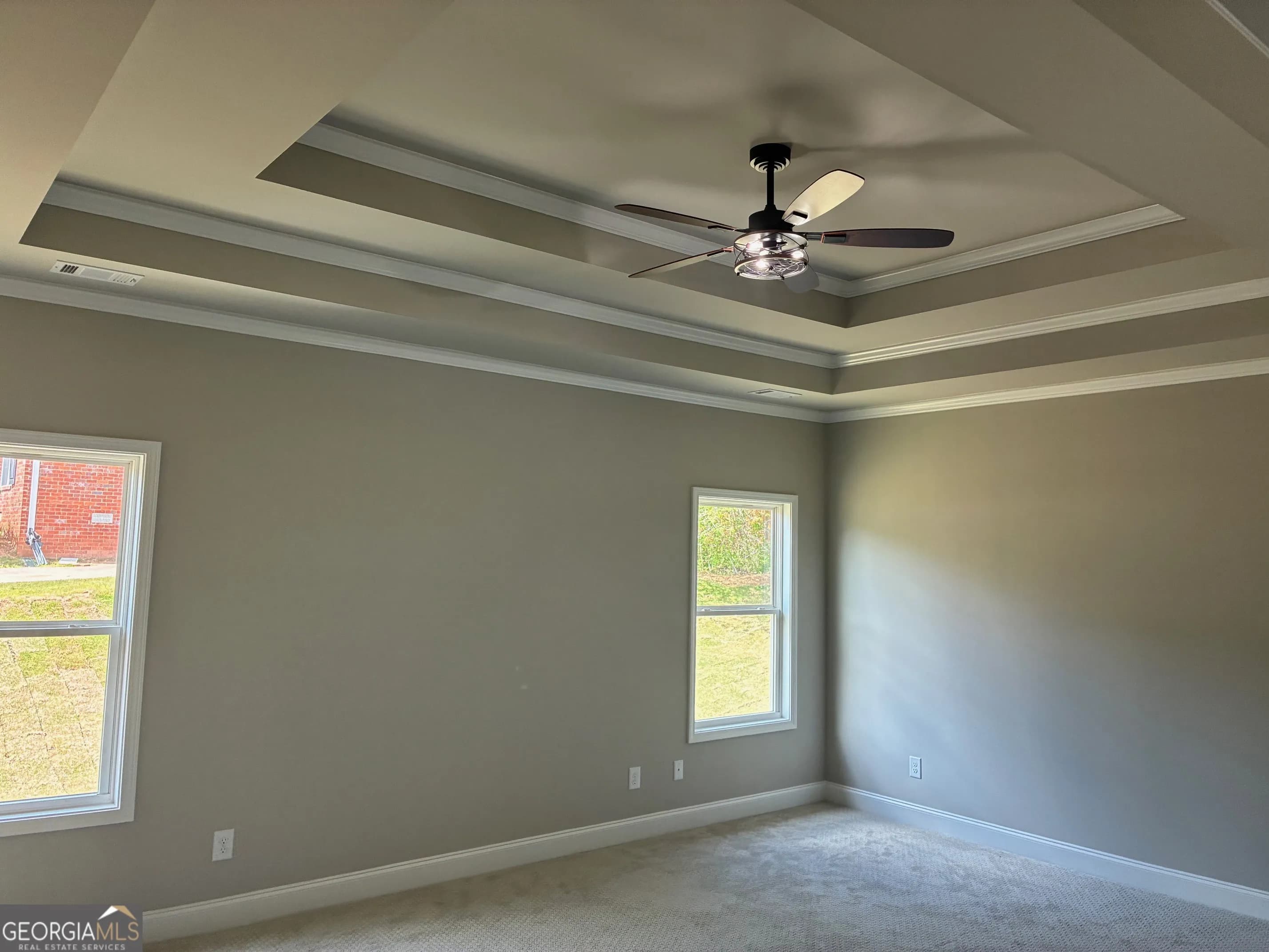 5620 Shamrock Ln — photo 8 of 27