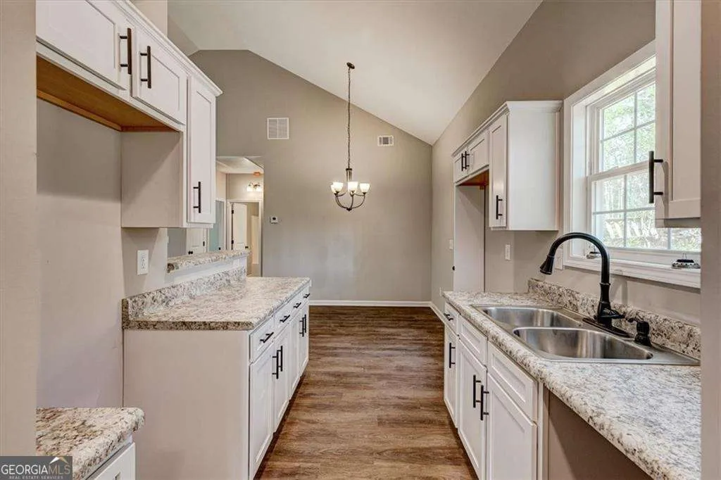 207 Loftis Rd — photo 13 of 14