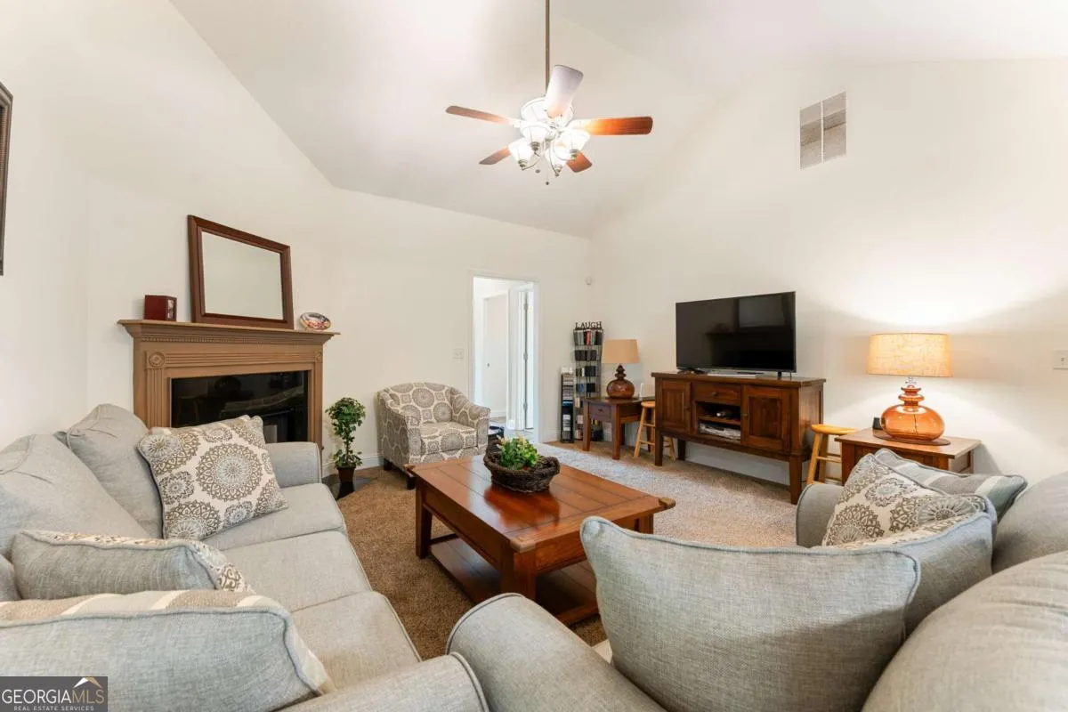 2525 Rosehill Cir — photo 13 of 28