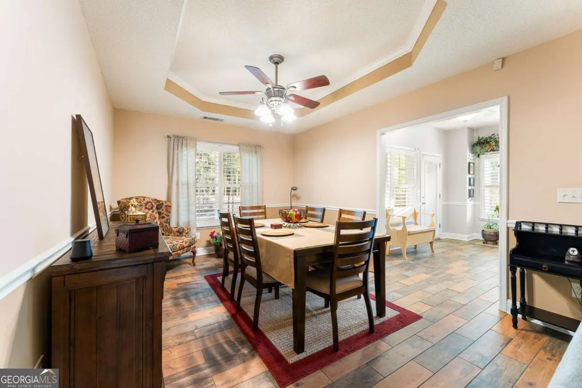 2525 Rosehill Cir — photo 4 of 28