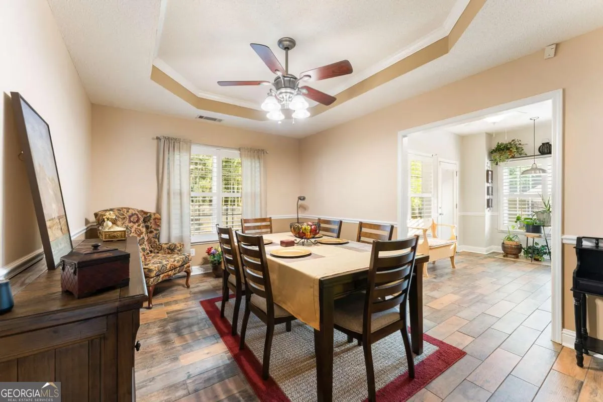 2525 Rosehill Cir — photo 3 of 28