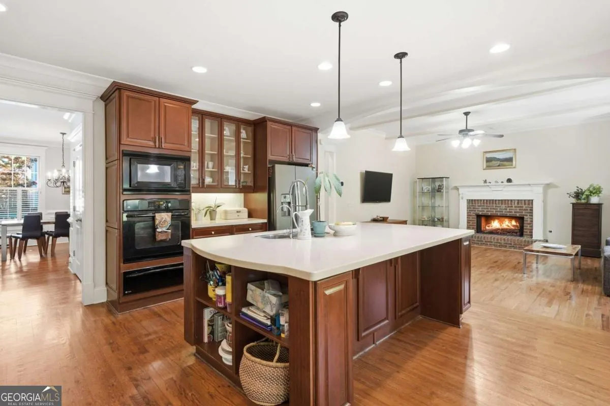 9930 Barnsbury Rd — photo 10 of 76