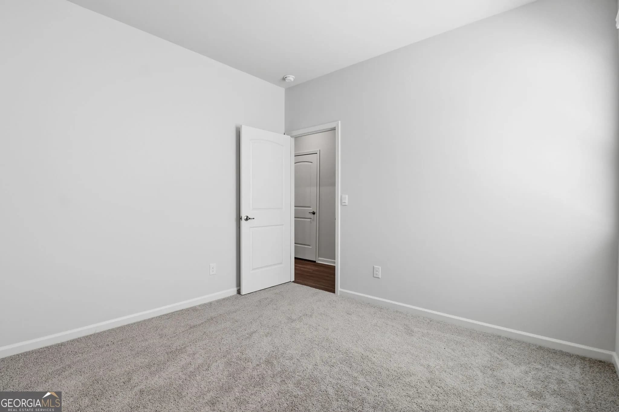 487 Majestic Oak Cir — photo 17 of 43