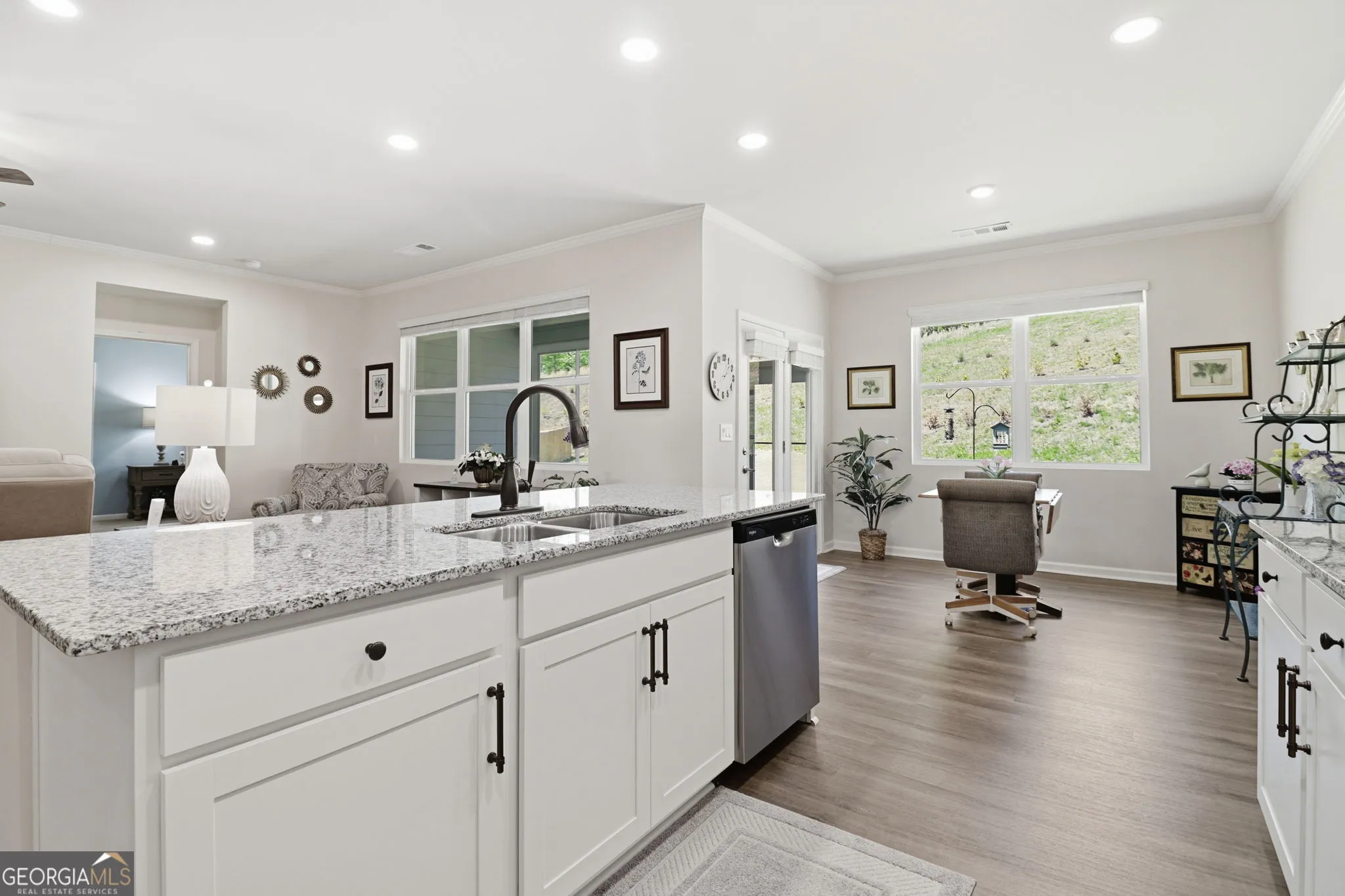 487 Majestic Oak Cir — photo 9 of 43